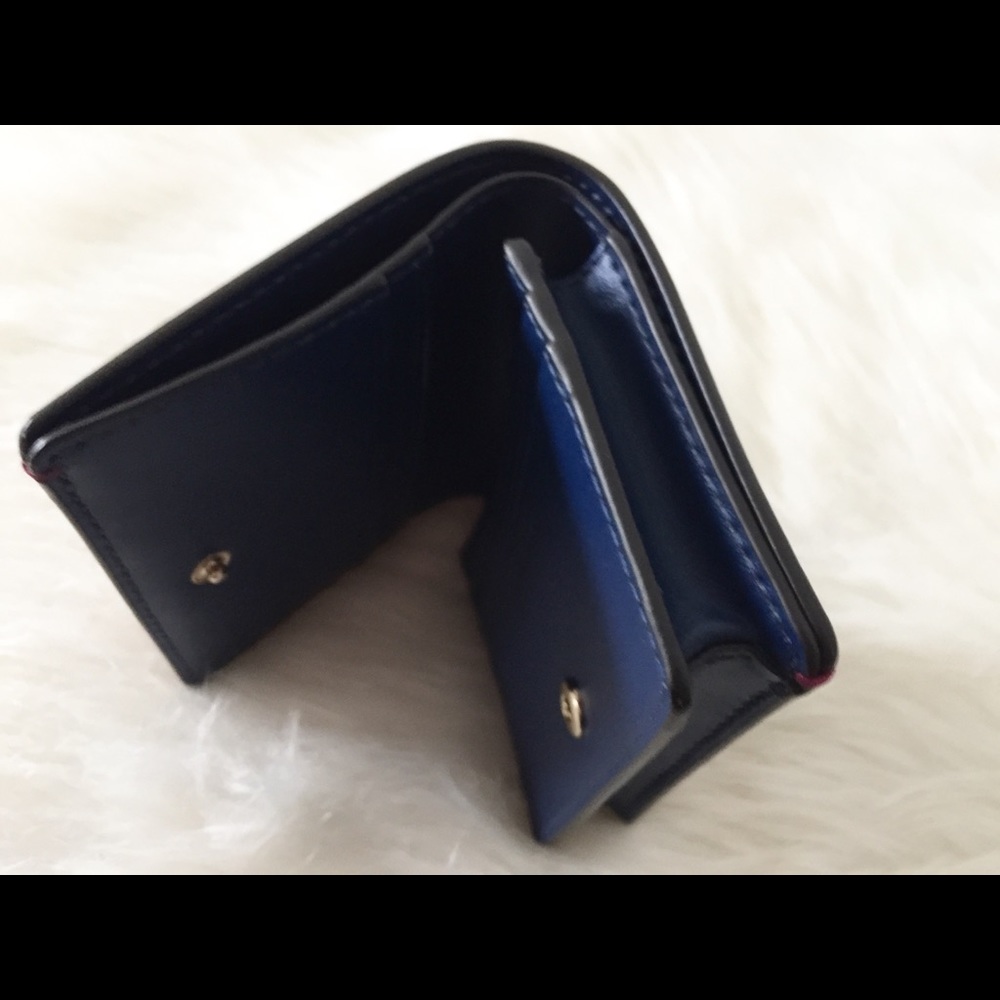 Tory Burch Robinson Red Burgundy Bi Fold Wallet great condition - Picture 6 of 11